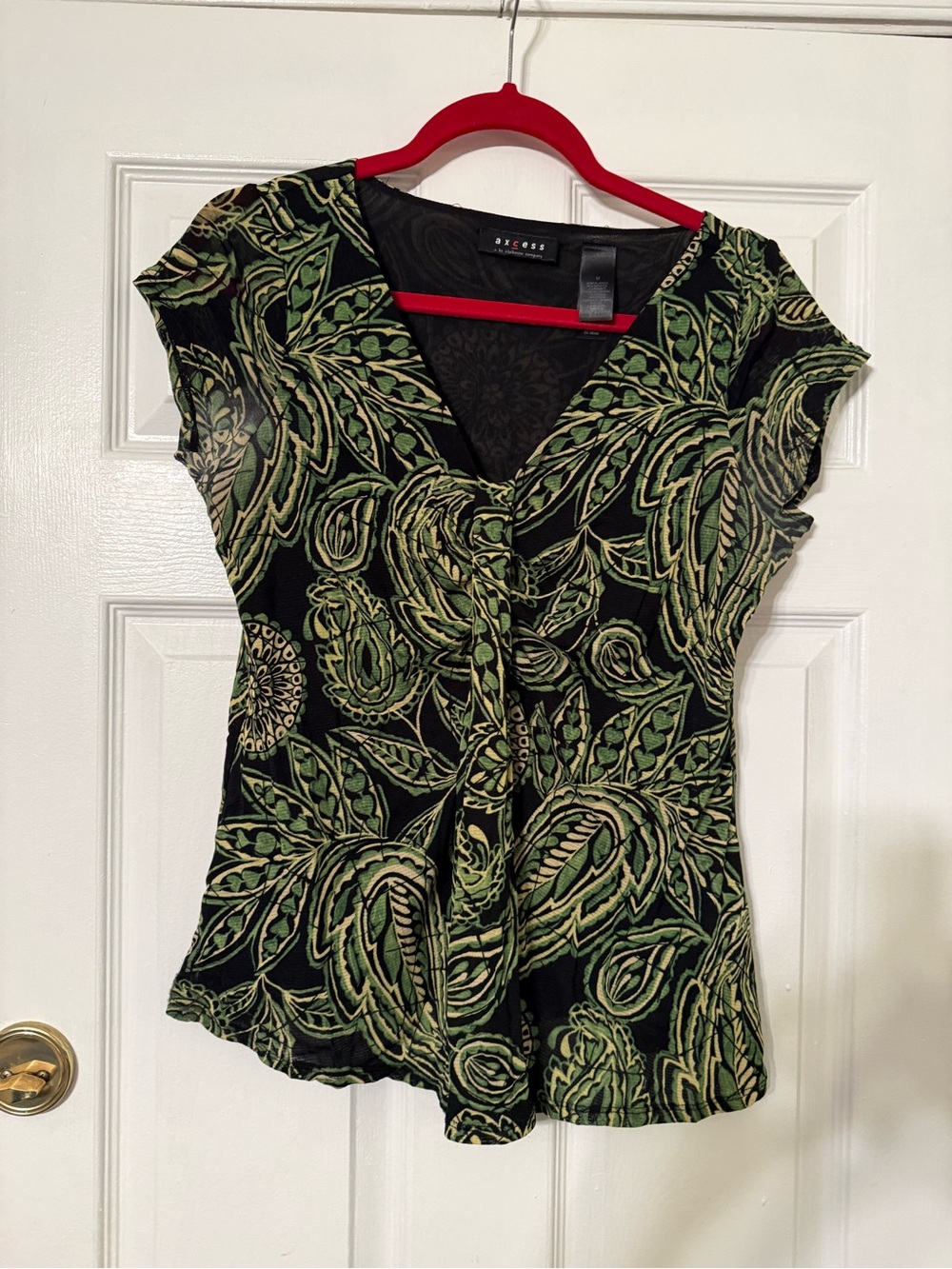 Axcess Black V‑Neck Floral-Leaf Print Blouse